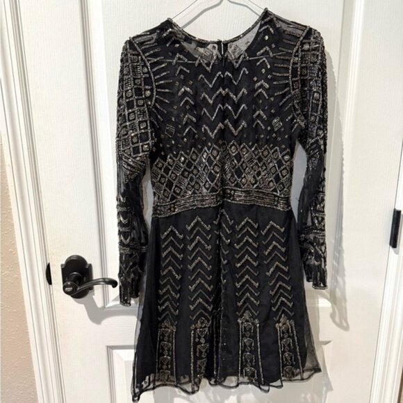 Katrina Grimaldi Black Long Sleeve Geometric Hand-Beaded Mini Cocktail Dress - Picture 6 of 9